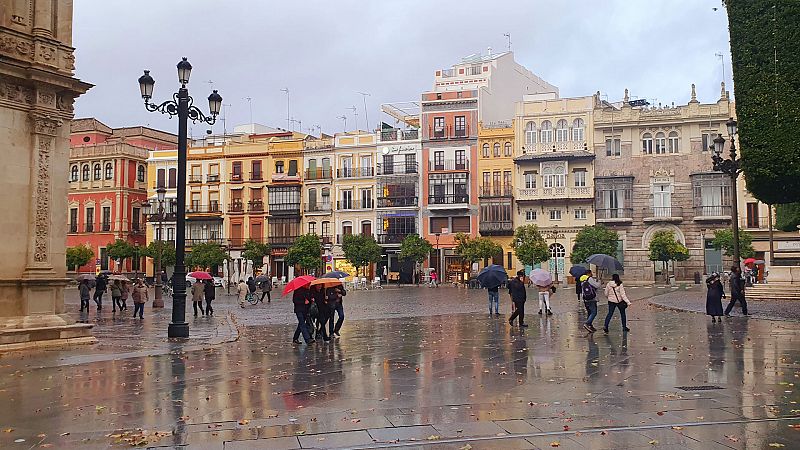 Lluvia fuerte en Andalucía occidental y oeste del sistema Central - Ver ahora