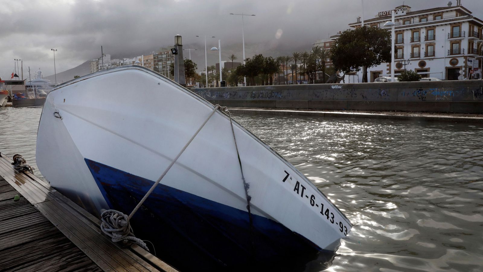 Poligonos industriales y puertos deportivos cerrados por el temporal.