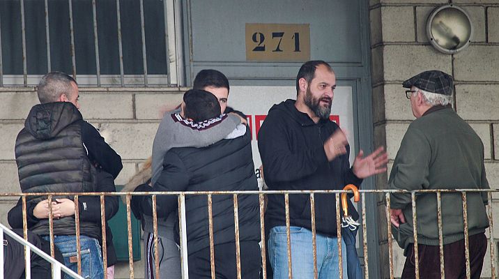 La mañana - Búsqueda desesperada de los seis marineros