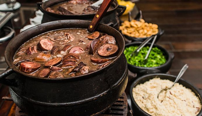 Feijoada, puro sabor de Brasil