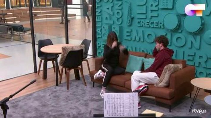 OT 2020 - Noemí riñe a Jesús después de su conflicto con Ariadna