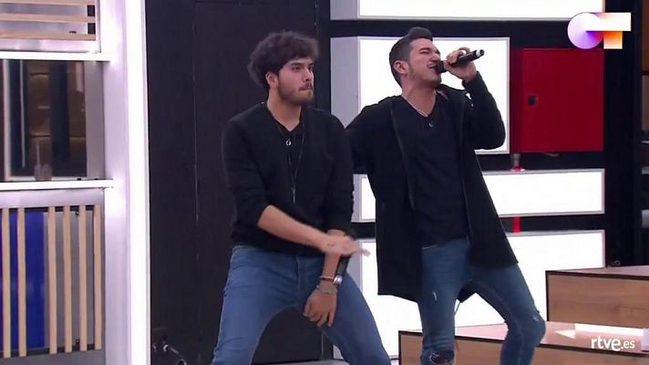 Bruno y Javy cantan "Mucho mejor" en el 2o pase Gala 2