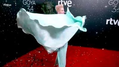 Premios Goya - Belén Rueda posa en la cámara glamur antes de entregar un Goya