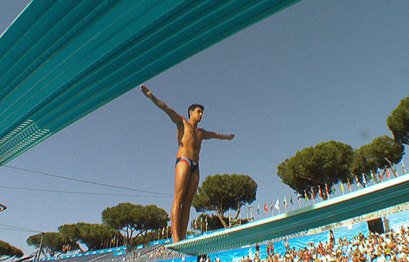 Javier Illana se ha metido en la final de saltos de trampolín desde 3 metros, tras acabar en séptimo lugar. 
