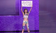 Una activista contra el cambio climático se 'cuela' en los Goya e interrumpe a los 'Javis'