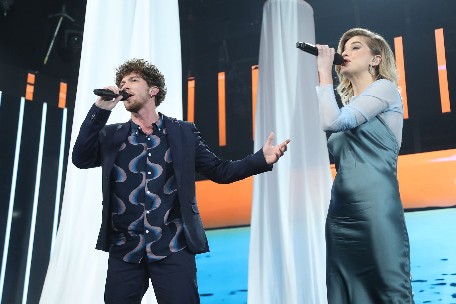 Jesús y Samantha interpretan "Mediterráneo", de Serrat, en la Gala 2 de "Operación Triunfo 2020"