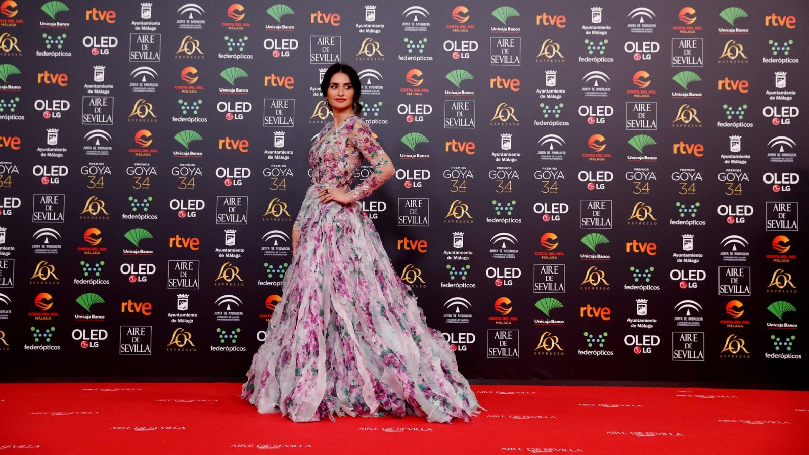 Corazón - La calle opina sobre los "looks" de los Goya