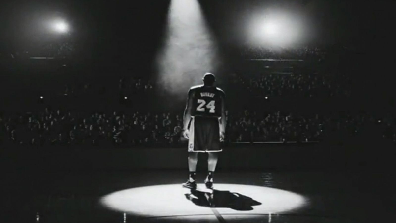 La NBA homenajea e Kobe Bryant en los ocho partidos que se disputaron esta pasada madrugada