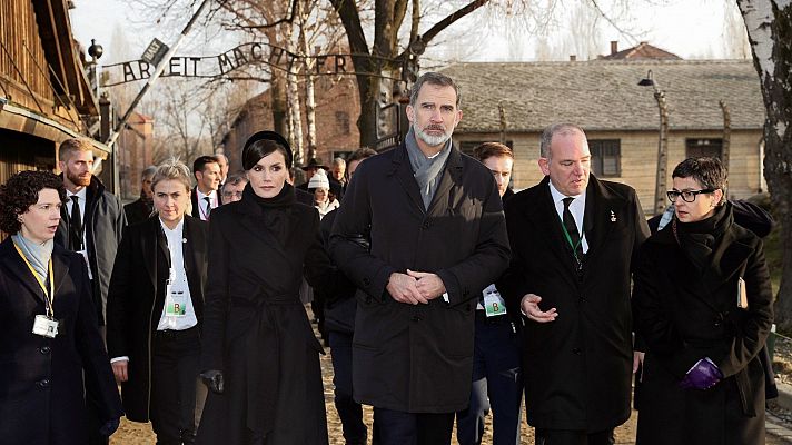 Los Reyes visitan Auschwitz en el 75 aniversario 
