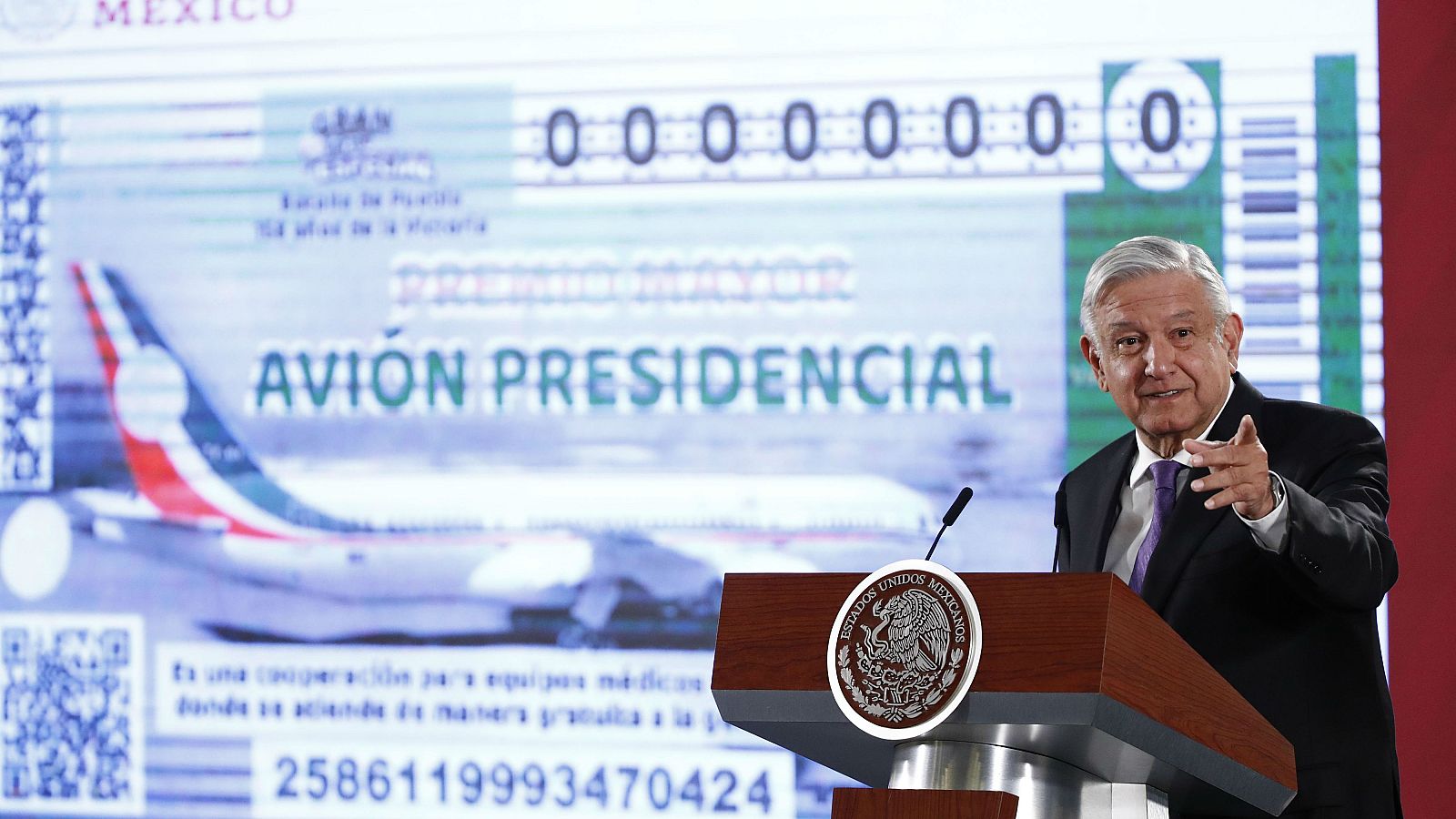 El presidente de México rifará el avión presidencial encargado por Peña Nieto - RTVE.es | Ver