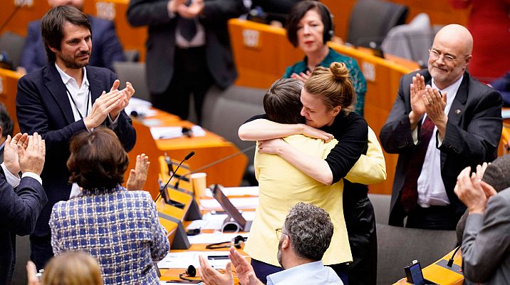 Telediario 1 - Despedida de los eurodiputados británicos