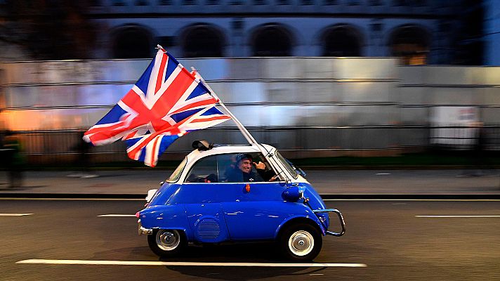 Telediario 1 - Primer día en Reino Unido fuera de la UE: "Ya no tendremos a nadie diciéndonos lo que tenemos que hacer"