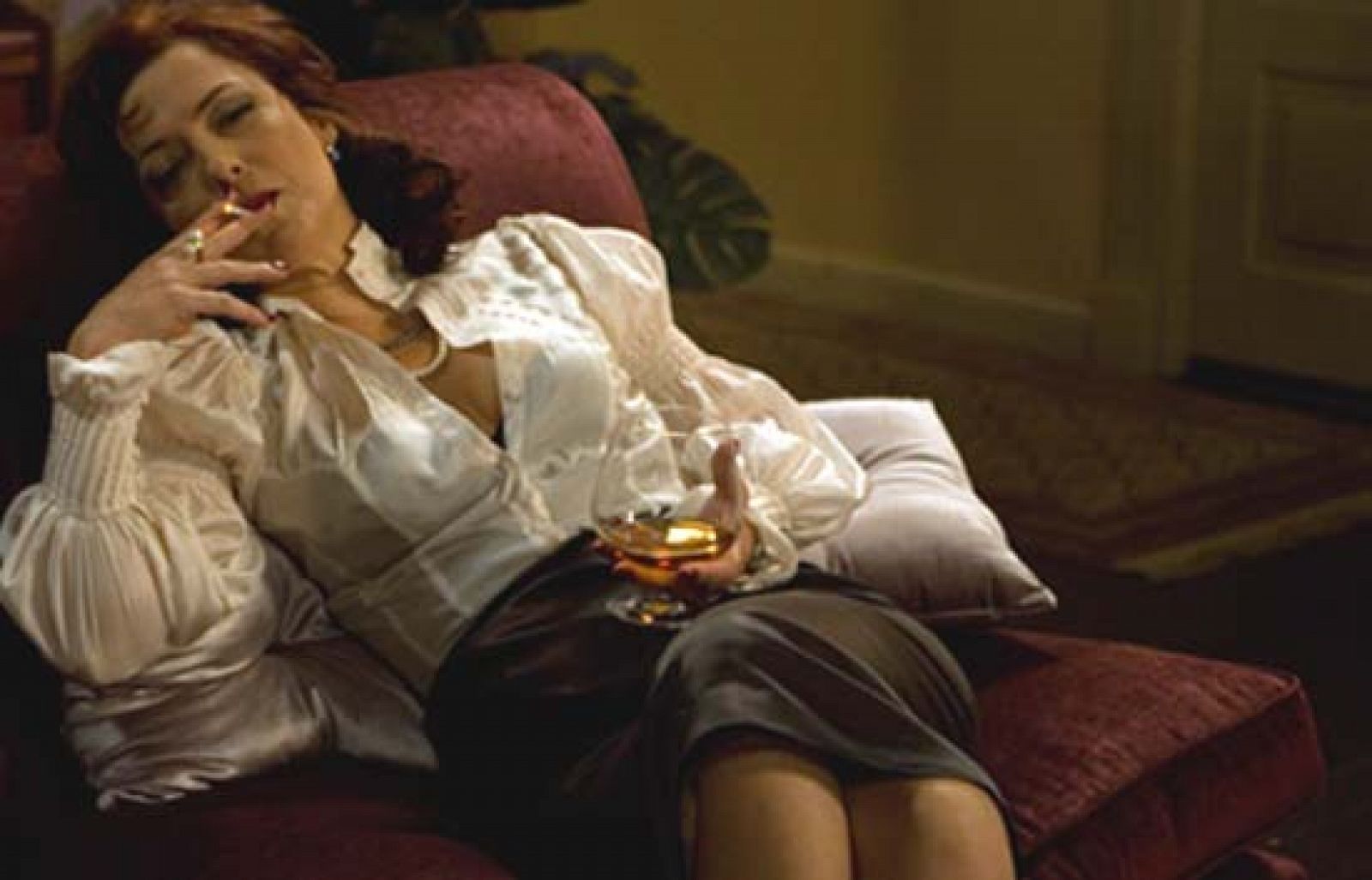 Amar - Encarna, una diva en la España de 'Amar' - Amar en tiempos revueltos | Ver