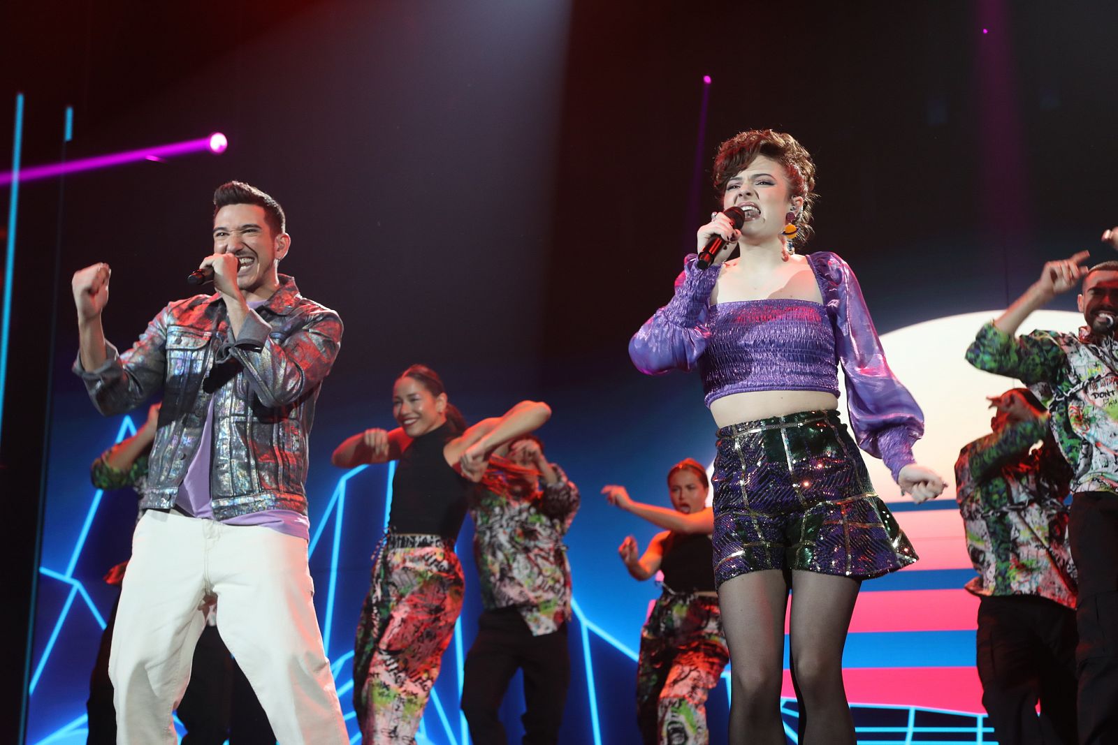 Bruno y Anne cantan Podría ser peor, de La Casa Azul, en la Gala 3 de Operación Triunfo 2020 