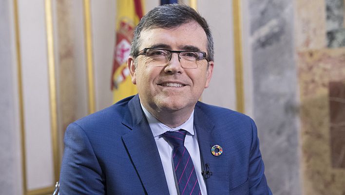 Parlamento - José Antonio Montilla, Relaciones con las Cortes