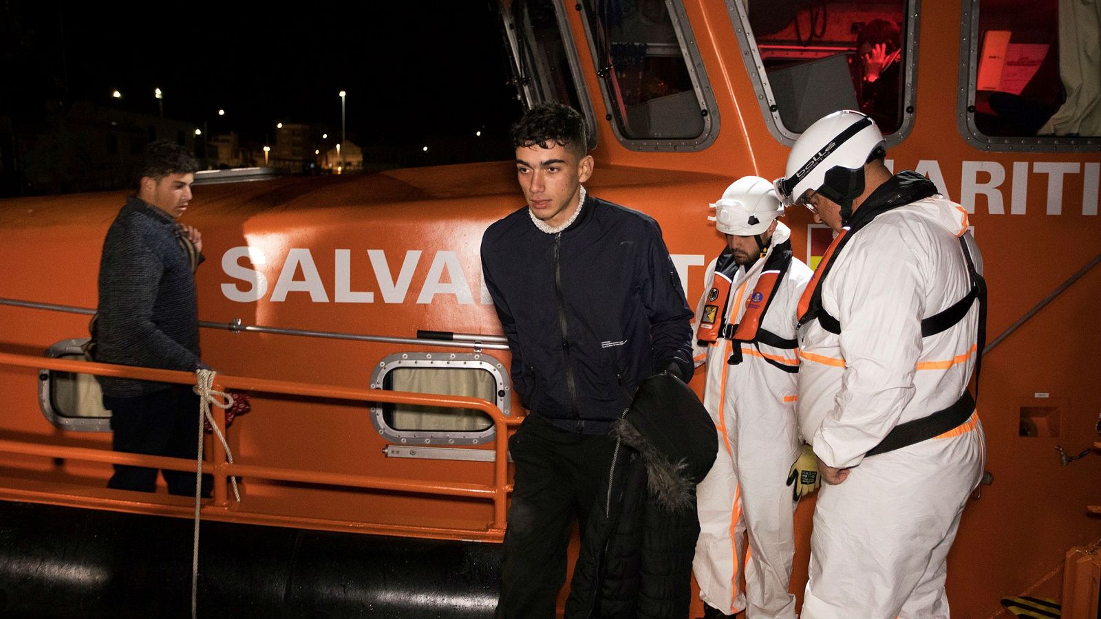 España deporta inmigrantes a Mauritania