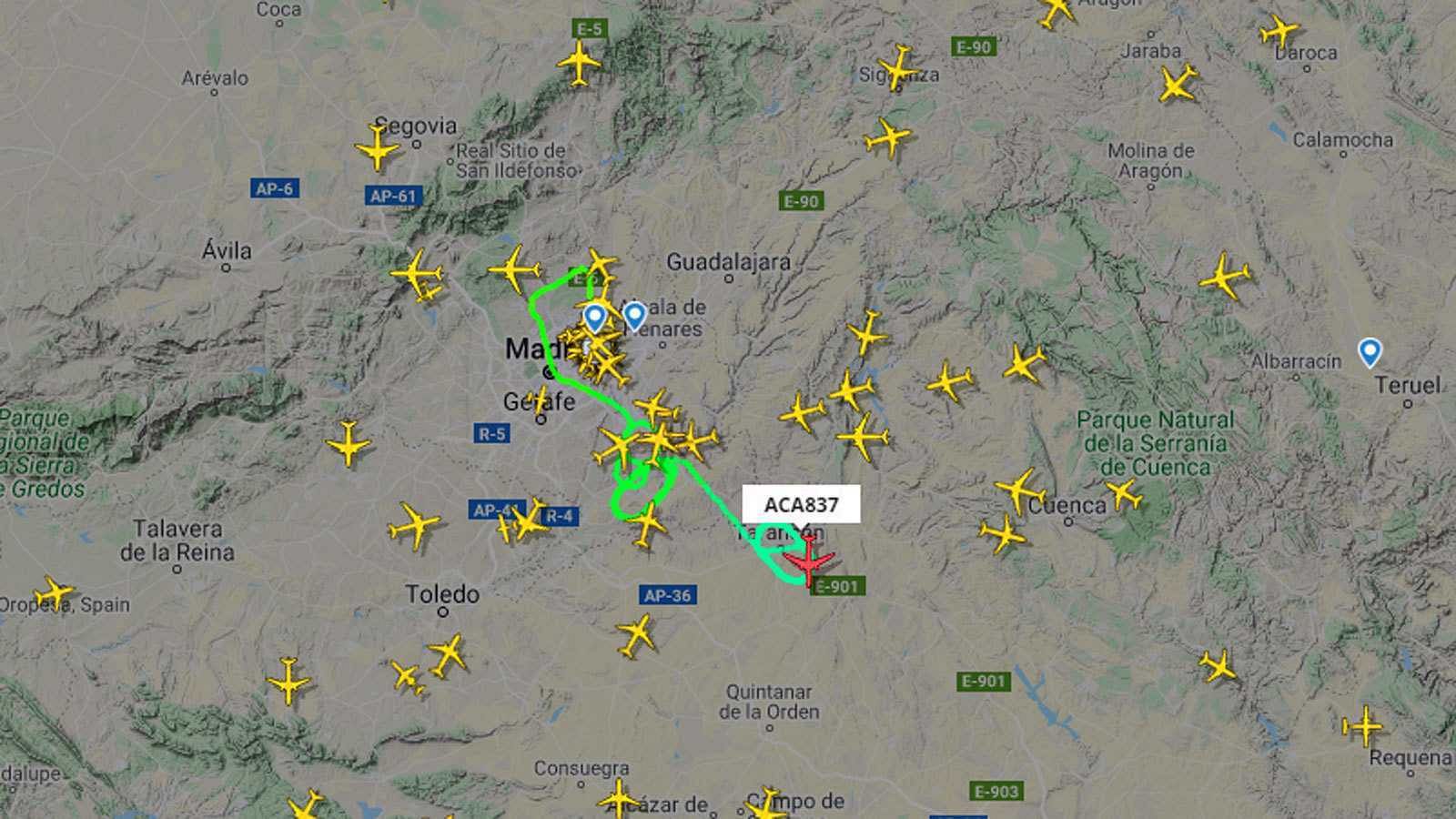 El aeropuerto de Madrid-Barajas prepara un aterrizaje de emergencia para el avión de Air Canada - RTVE.es