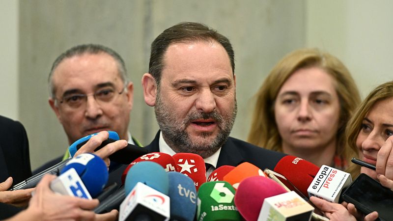 Un Gabinete de Crisis dirigido desde Barajas ha sido el encargado de controlar la situación - RTVE.es | Ver