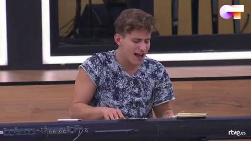 Nick interpreta una canción que va sobre su vida en la clase de composición de Pancho Varona en la Academia de OT 2020