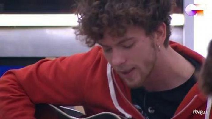 OT 2020 - Jesús toca "Coloretes", una canción escrita por él
