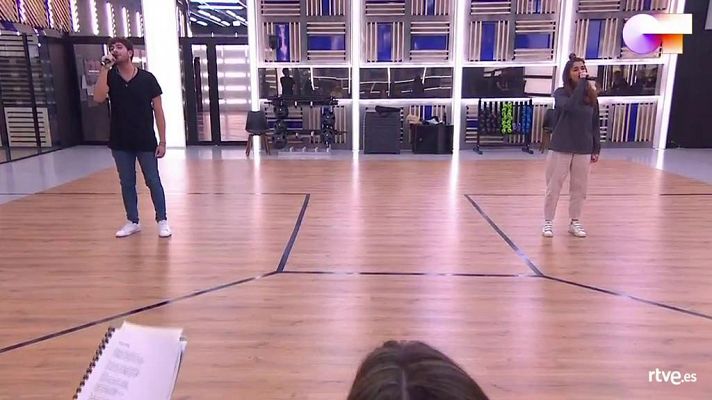 OT 2020 - Anajú y Javy cantan "Amor eterno" 1r pase de micros