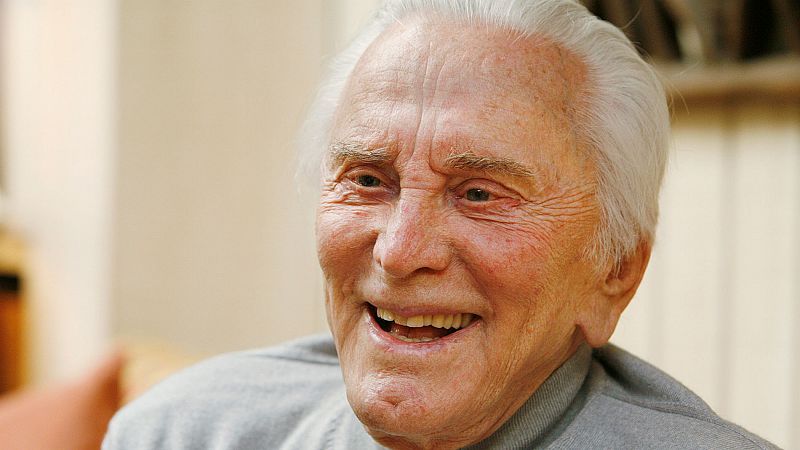 Kirk Douglas, representante del Hollywood antiguo, ha muerto a los 103 años