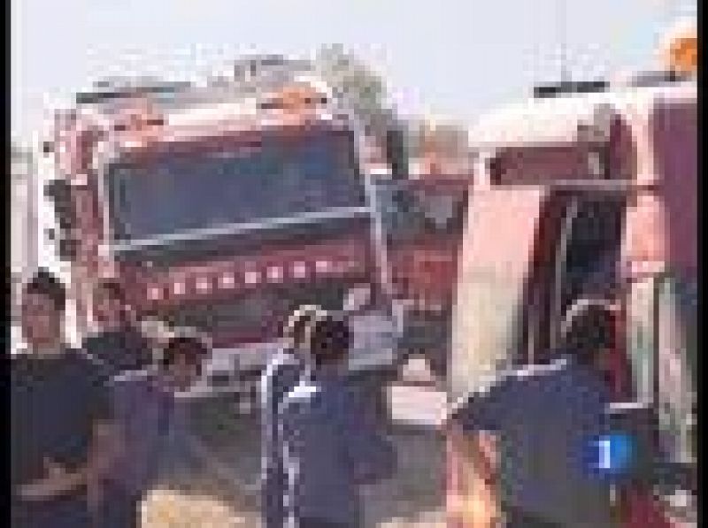 Los equipos de extinción han logrado controlar el incendio de Horta de Sant Joan, en Tarragona