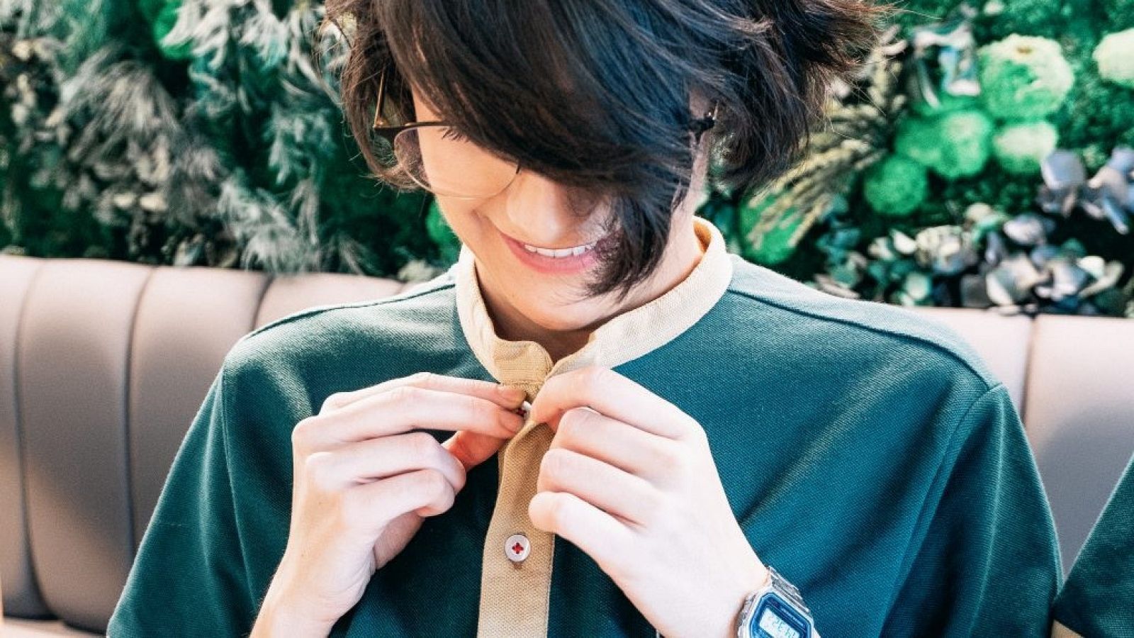 Desde la etiqueta hasta la camisa o el delantal. Esta empresa emergente madrileña, Vranded, diseña y produce los uniformes de varios grupos de hostelería. Han renovado su vestuario con prendas personalizadas. En un año han pasado de producir 20.000 p