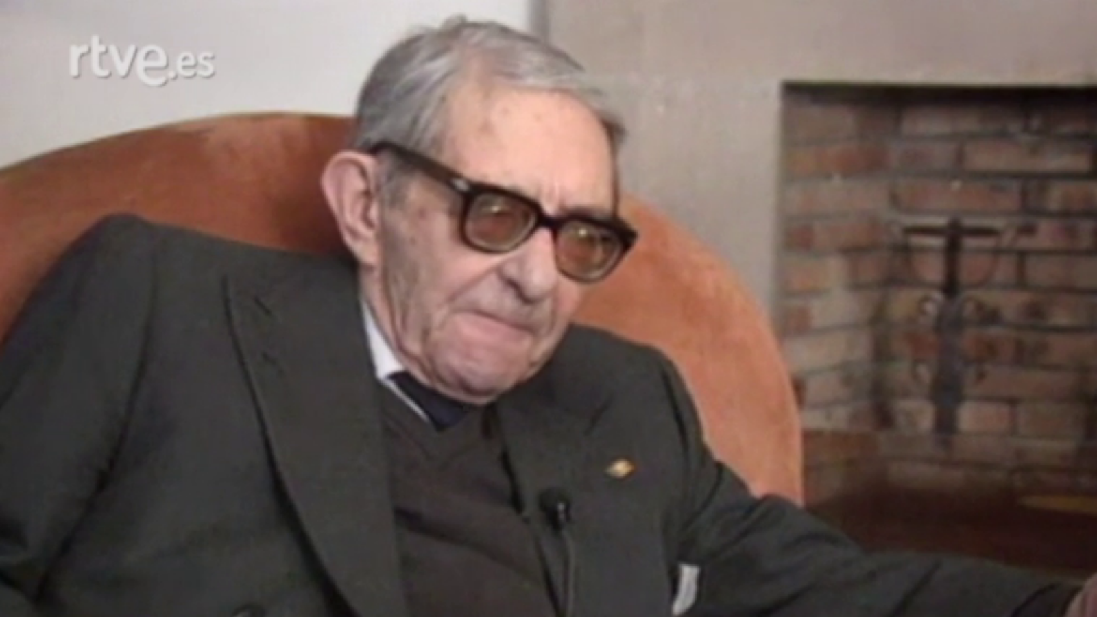 Los libros - Gonzalo Torrente Ballester en el recuerdo - Los libros (Literatura) | Ver