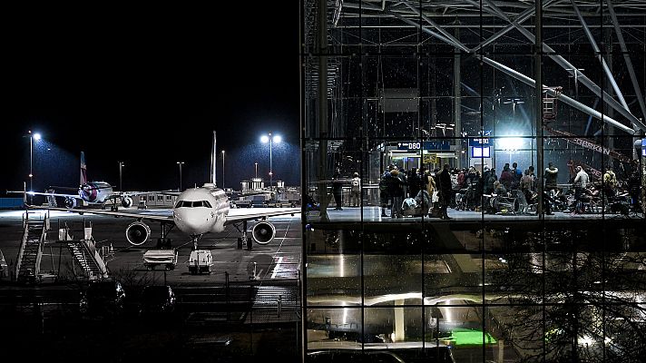 Telediario 1 - El transporte de pasajeros es el gran afectado por el potente temporal que cruza el Atlántico