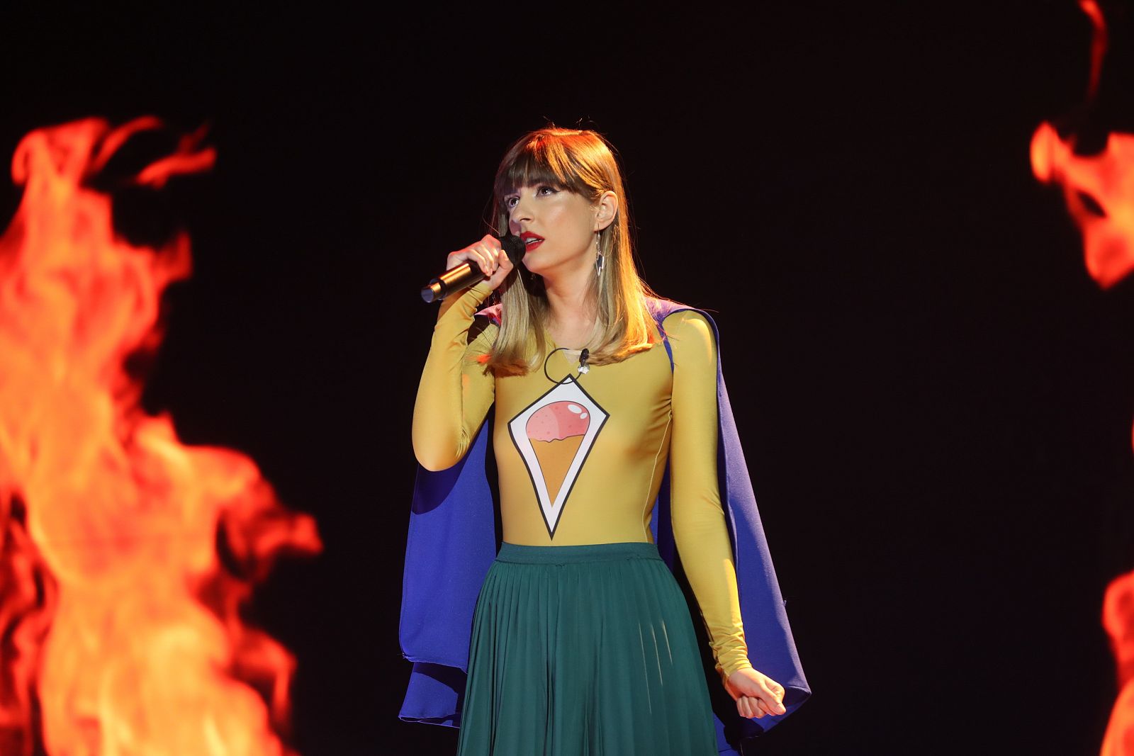 Maialen canta Dinamita, de La bien querida, en la Gala 4 de Operación Triunfo 2020