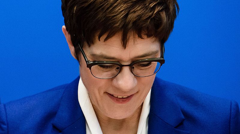 Kramp-Karrenbauer renuncia a presidir el partido 