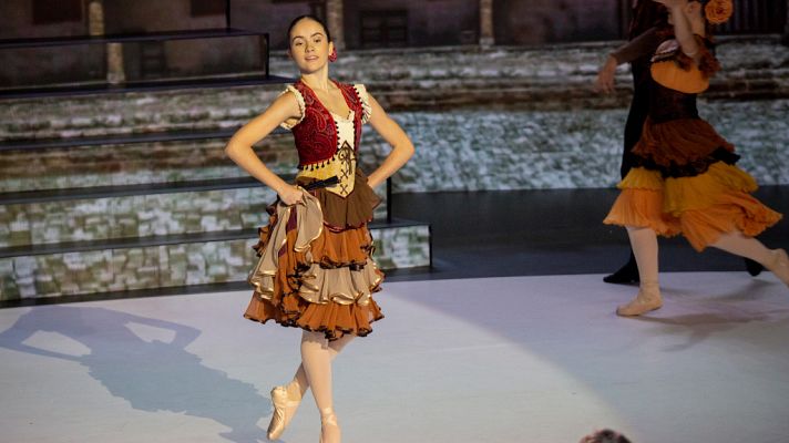 Prodigios - Adriana Puértolas brilla con su abanico