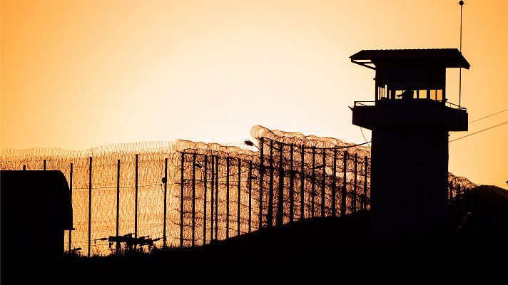 Telediario 1 - La drogadicción, un problema a combatir en las prisiones