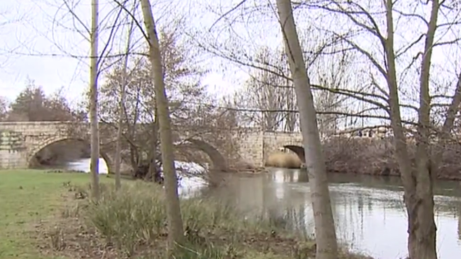 Detenida una pareja acusada de arrojar al río a su bebé recién nacido al río - RTVE.es