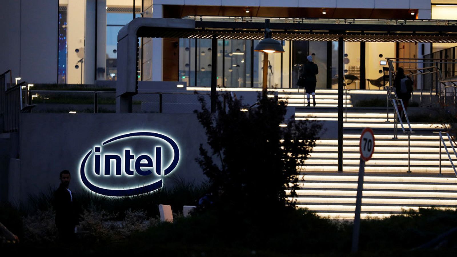 Intel anuncia que no irá al Mobile World Congress de Barcelona por el coronavirus - RTVE.es