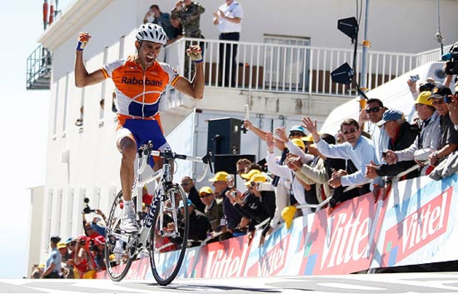 Gárate gana la etapa y Contador el Tour