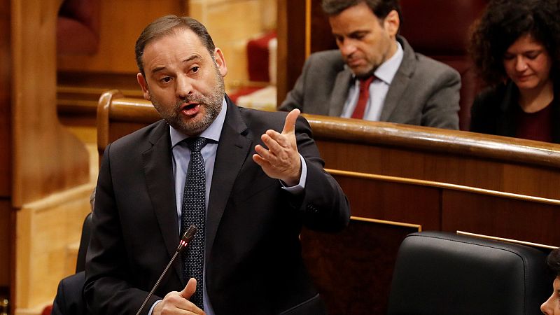 Ábalos se defiende sobre las acusaciones del PP y asegura que su "compromiso es con la democracia y en contra del fascismo"