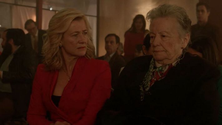 Cuéntame cómo pasó - Herminia ataca a Antonio cuando presenta a Cata