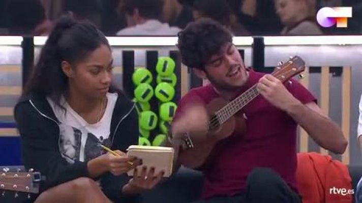 OT 2020 - Rafa canta su tema "Callejuela" en clase de composición de M