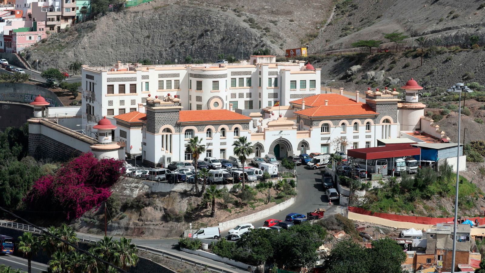 Un juez alerta del estado de los CIE de Canarias, que mantiene "los olores de las cárceles de la dictadura"-RTVE.es