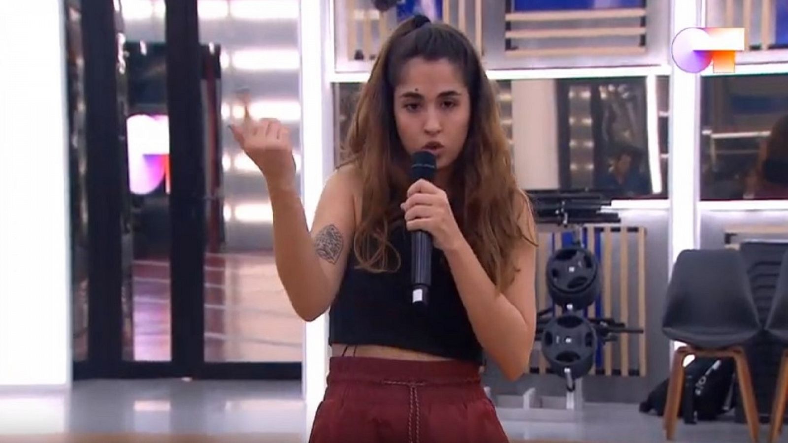 Anajú canta La Sandunguera, de Nathy Peluso, en el primer pase de micros de la Gala 5 de Operación Triunfo 2020