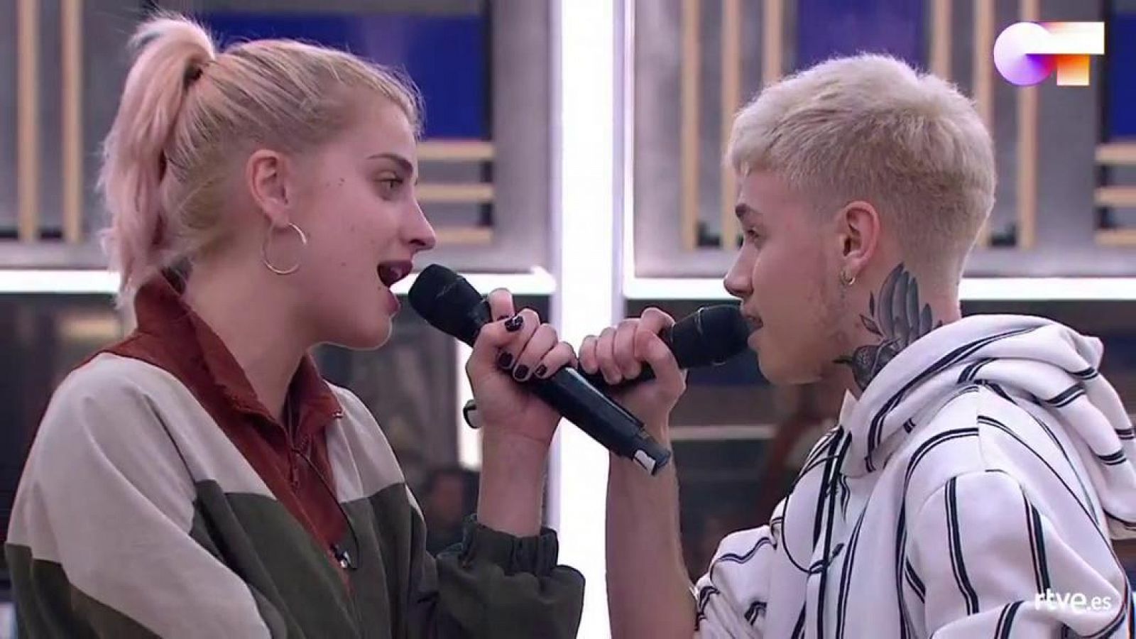 Hugo y Samantha cantan "Vas a quedarte", de Aitana, en el primer pase de micros de la Gala 5 de Operación Triunfo 2020