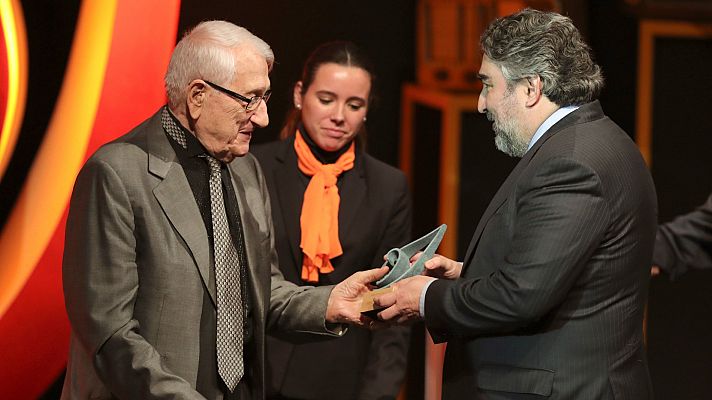 Pedro Itullarde consigue el premio 'Ojo Crítico' 