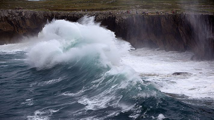 El tiempo - Continúan los avisos en 7 provincias por mala mar