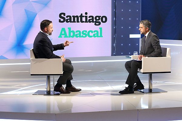 Telediario 1 - Abascal: "Este gobierno es legal, pero ilegítimo"