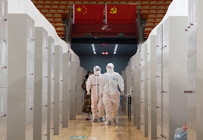 Llegan refuerzos médicos a Wuhan para los enfermos más graves 