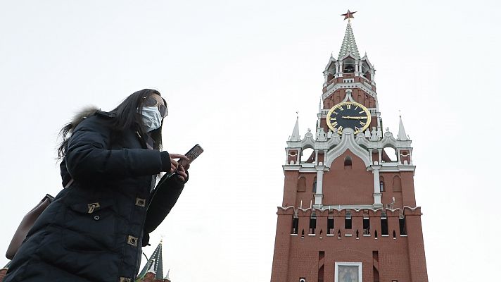 Telediario 1 - Huyen tres ciudadanos rusos evacuados por el coronavirus