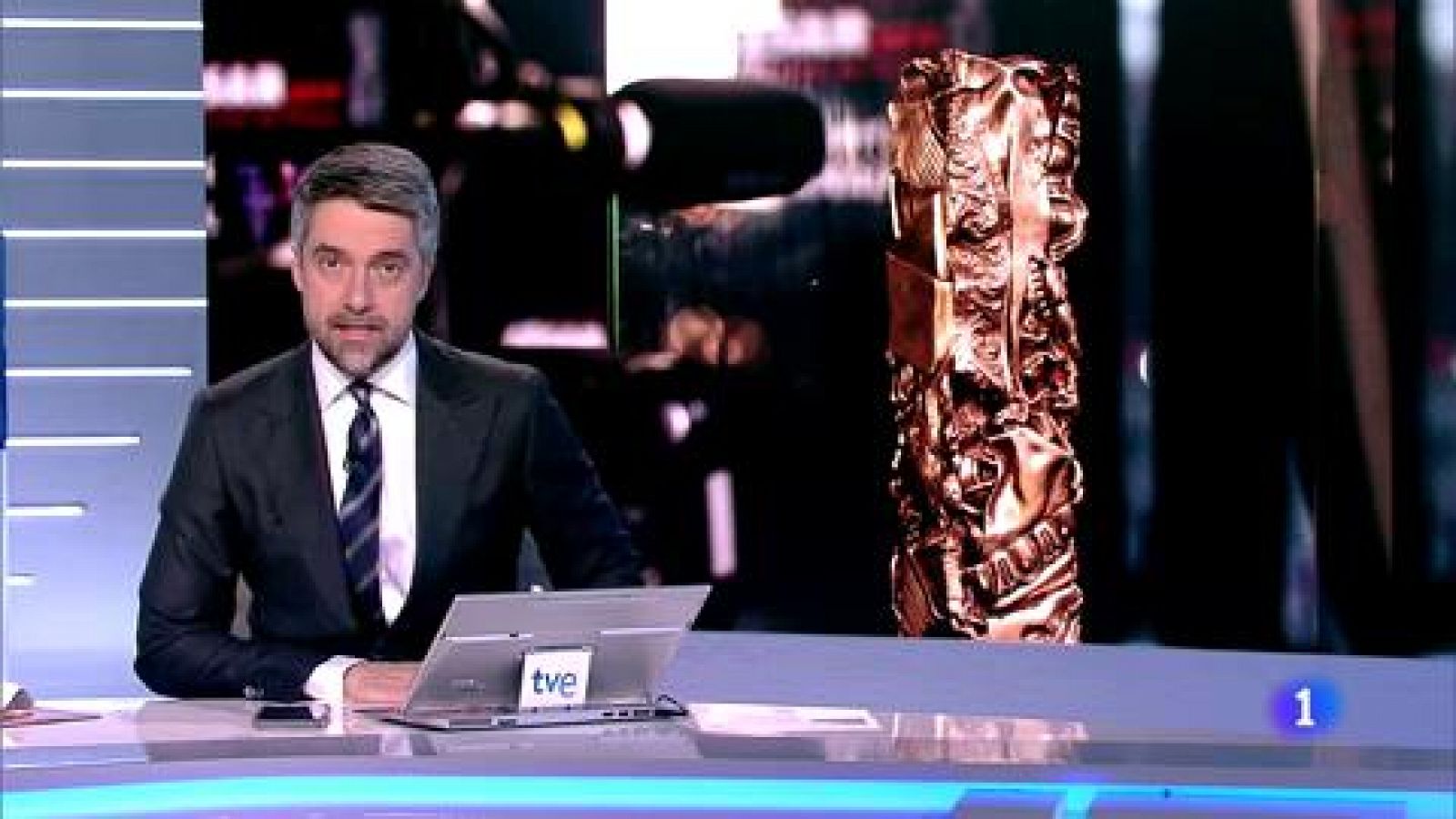 Telediario 1: Dimite la directiva de la Academia de cine francés a dos semanas de la entrega de los premios César  | RTVE Play