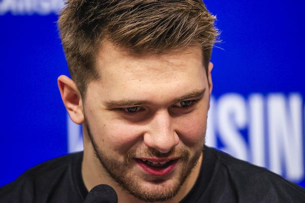 Telediario 1 - Luka Doncic: "Kobe hacía mucho por todo el mundo, dentro y fuera de pista"